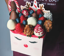 Бокс Новогодний олень- 16 ягод