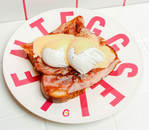Бенедикт с беконом