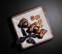 Рулет из баклажанов с орехами