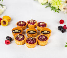 Чизкейк с ягодами пирожные