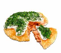 Пирог с красной рыбой