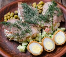 Оливье со свининой