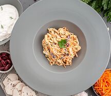 Салат с курицей, фасолью и морковью по-корейски