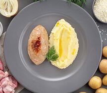 Домашняя котлета с картофельным пюре 