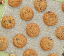 Печенье с шоколадом и грецким орехом 