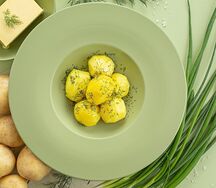 Картофель отварной с укропом