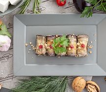 Рулетики из баклажанов с сыром