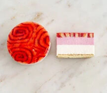 Клубнично-ванильное пирожное