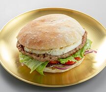 Македонская плескавица в сомуне