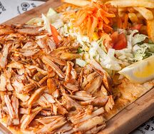 Донер на тарелке