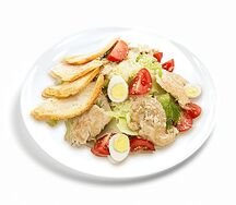 Салат Цезарь с курицей