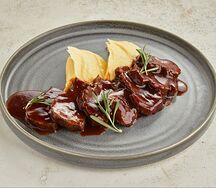 Телячьи щёчки с пюре