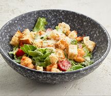 Салат Цезарь с креветками