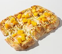 Пицца Манго и креветки