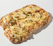 Пицца Груша и горгондзола