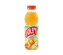 Pulpy ананас, манго и кусочки ананаса