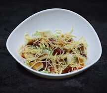 Салат Цезарь с тунцом