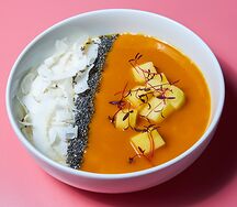 Каша с манго и кокосом