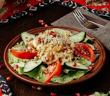 Салат с курицей по-грузински