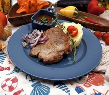 Свиная отбивная с картофельным пюре