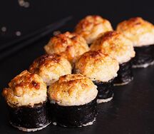 Запечённый ролл с курицей