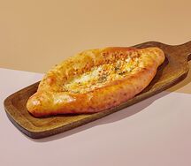 Хачапури лодочка с орехом и сырами