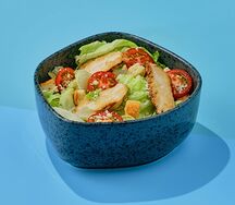 Салат Цезарь с курицей