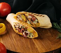 Шаурма Барбекю с курицей и говяжей колбаской