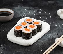 Ролл Маки с лососем