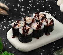 Ролл Маки с угрем, креветкой и сыром