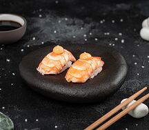 Нигири с креветкой