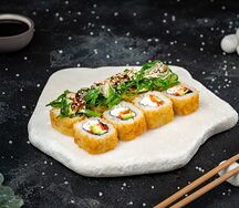 Жареный ролл с чукой
