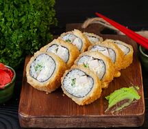 Жареный ролл с курицей