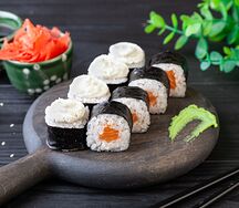 Саке маки чиз
