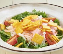 Салат Кани Сарада с креветками и крабом
