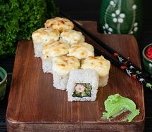 Запеченный ролл с креветкой