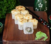 Запеченный ролл с курицей