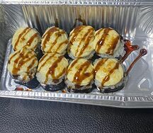 Ролл Запеченный под белым соусом с угрём