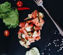 Салат Овощной с ореховым соусом
