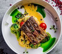 Лосось с овощами в соусе том ям