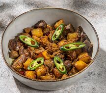 Джыз-быз из потрохов ягненка, жаренный с картофелем