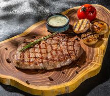 Стейк Рибай с овощами