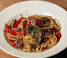 Паста с говядиной и болгарским перцем