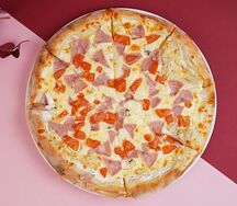 Пицца с Ветчиной и грибами и сырным бортиком