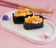 Гунканы с креветкой и манго