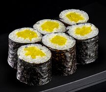 Маки с дайконом