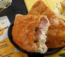 Чебурек с красной рыбой