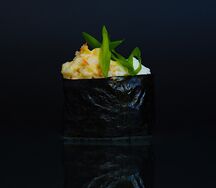 Гункан с креветкой