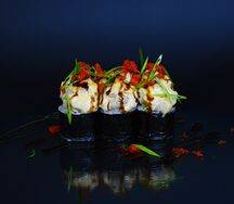 Запёченный ролл с окунем