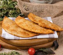 Чебурек с картофелем и сыром 